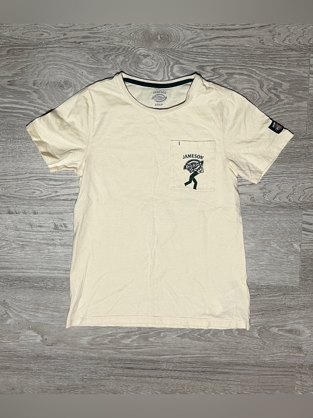 Dickies Jameson Mens Crème Graphic Pocket T-Shirt